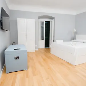 26 Valo , Bari Italia